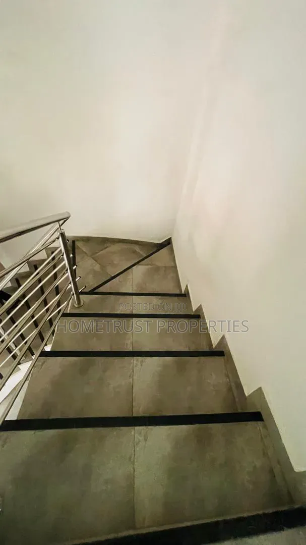 4bdrm Duplex in Ga Odumase, Pokuase for sale