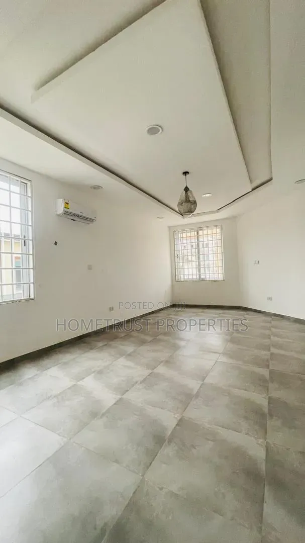 4bdrm Duplex in Ga Odumase, Pokuase for sale