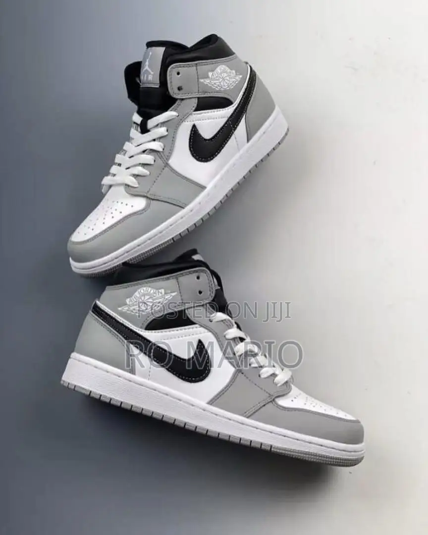 NikeSneakers