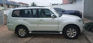 Mitsubishi Pajero 2019 White
