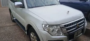 Mitsubishi Pajero 2019 White