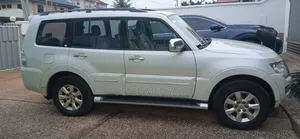 Mitsubishi Pajero 2019 White