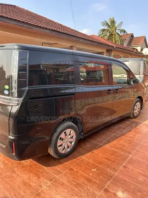 Toyota Voxy 2015 Black