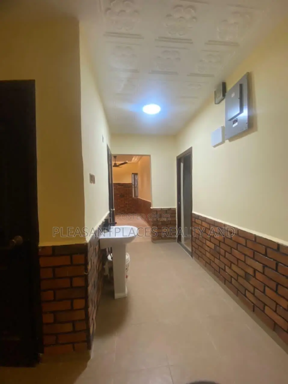 3bdrm House in Pleasantplaces And, Oyarifa for sale