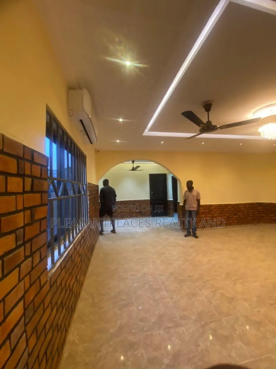 3bdrm House in Pleasantplaces And, Oyarifa for sale