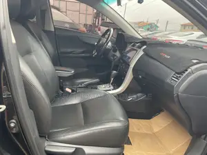 Toyota Corolla 2013 Black
