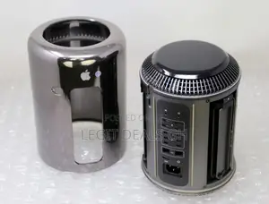Desktop Computer Apple Mac Pro 32GB Intel Xeon SSD 1T