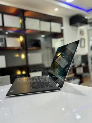 Laptop Dell XPS 15 9575 2-in-1 8GB Intel Core i5 SSD 512GB
