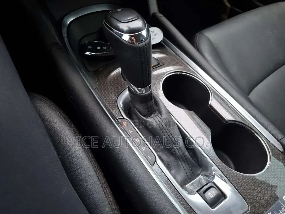 Chevrolet Malibu L 2019 Black