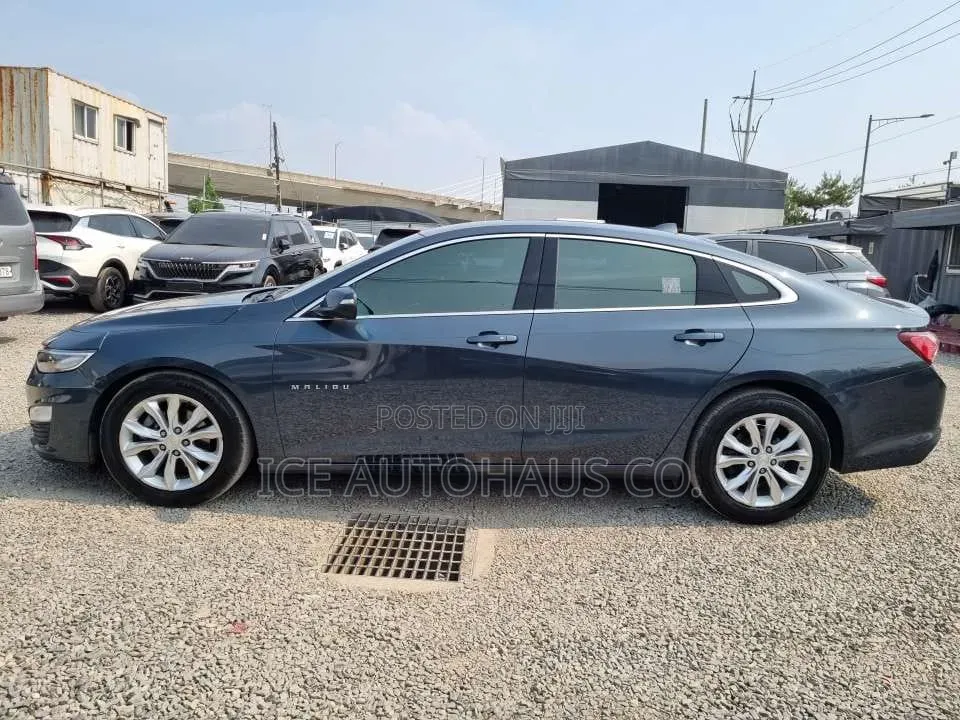 Chevrolet Malibu L 2019 Black