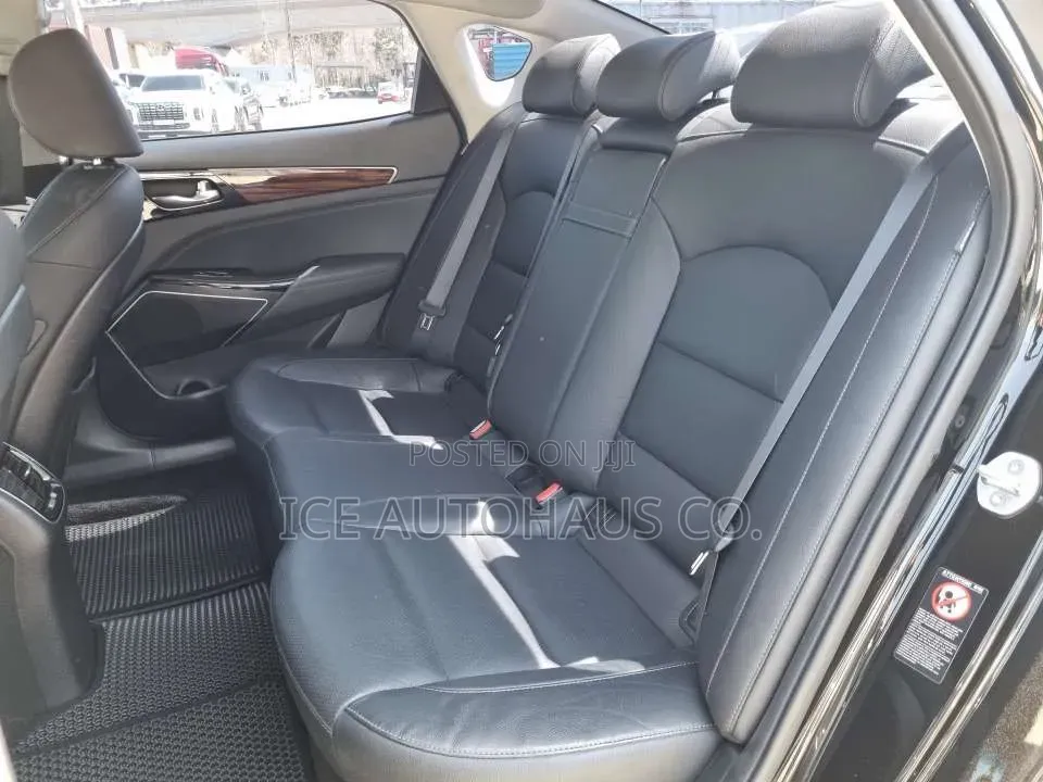 Kia Cadenza 2017 Black