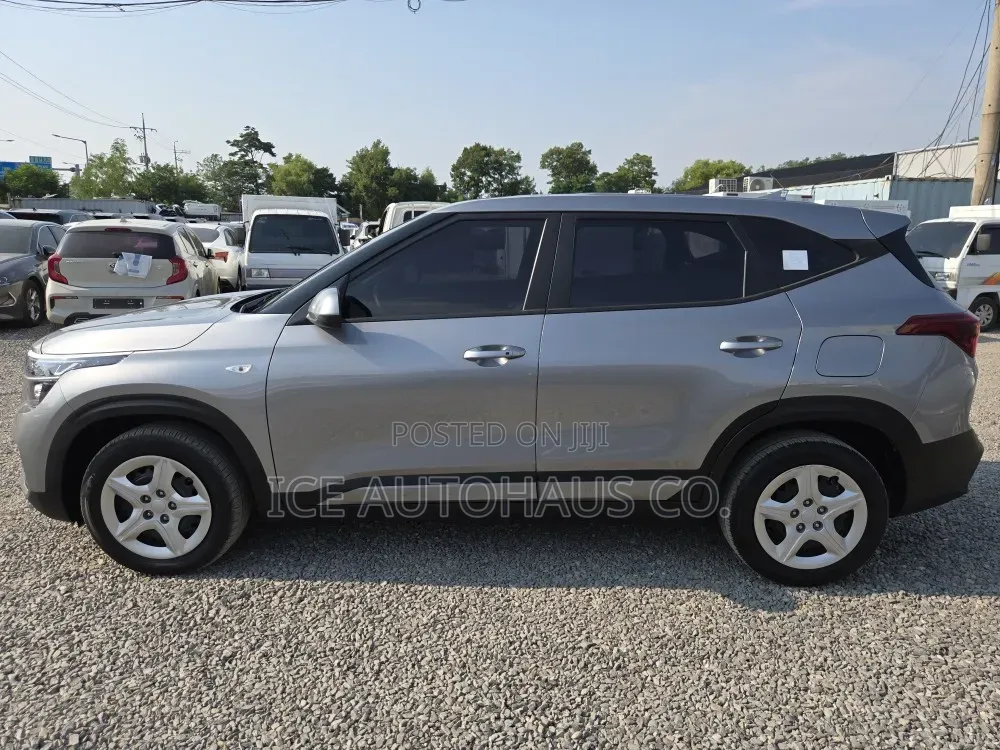 Kia Seltos S 2023 Silver