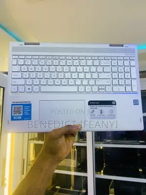 Laptop HP Envy 15-ep0xxx 16GB Intel Core i7 SSD 256GB