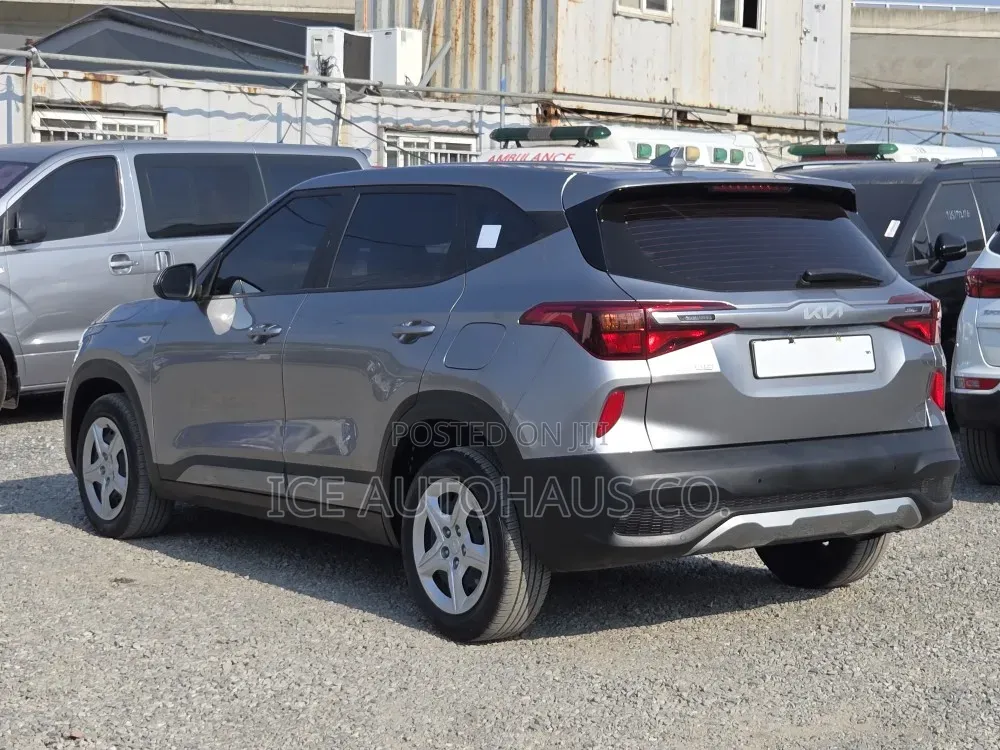 Kia Seltos S 2023 Silver