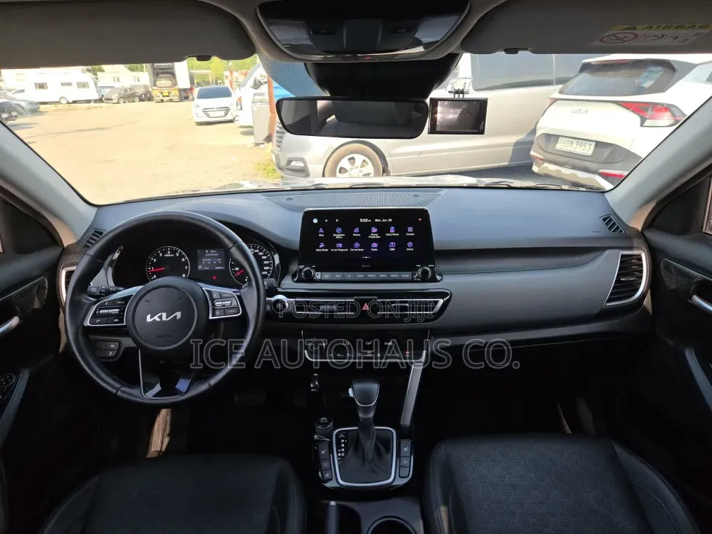 Kia Seltos S 2023 Silver