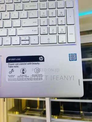 Laptop HP Envy 15-ep0xxx 16GB Intel Core i7 SSD 256GB