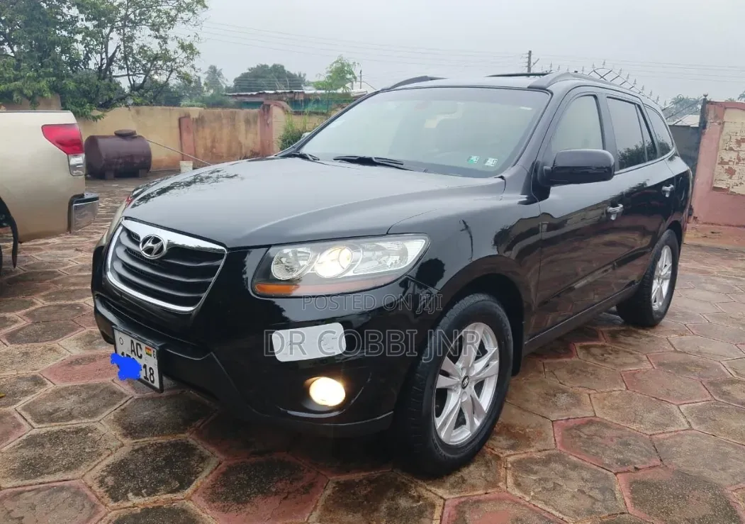 Hyundai Santa Fe 2011 Black