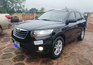 Hyundai Santa Fe 2011 Black