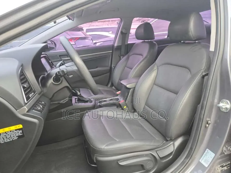 Hyundai Avante 2018 Gray