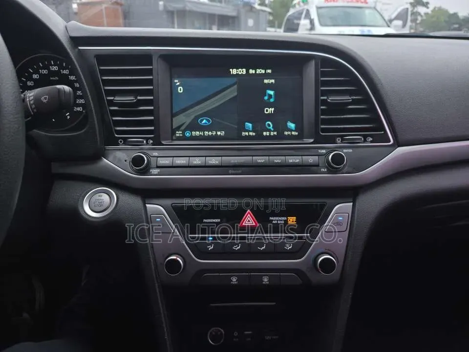 Hyundai Avante 2018 Gray