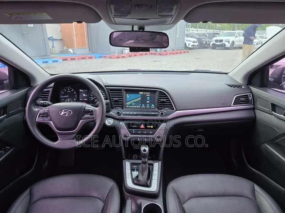 Hyundai Avante 2018 Gray