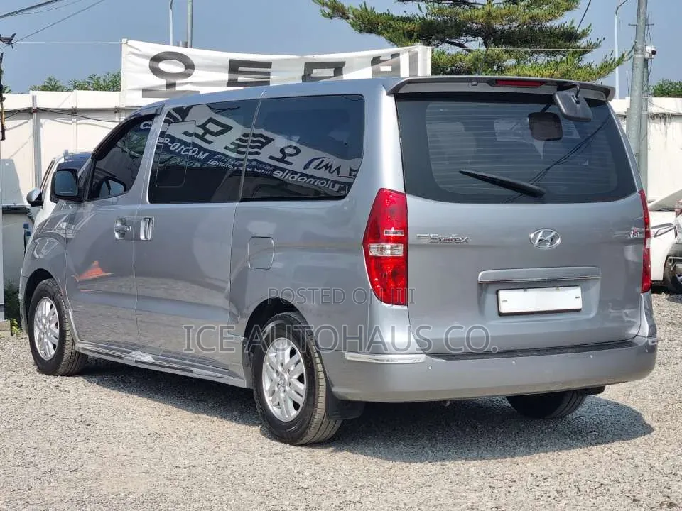 Hyundai Starex 2018 Grey