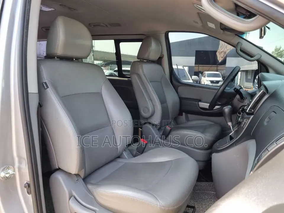 Hyundai Starex 2018 Grey