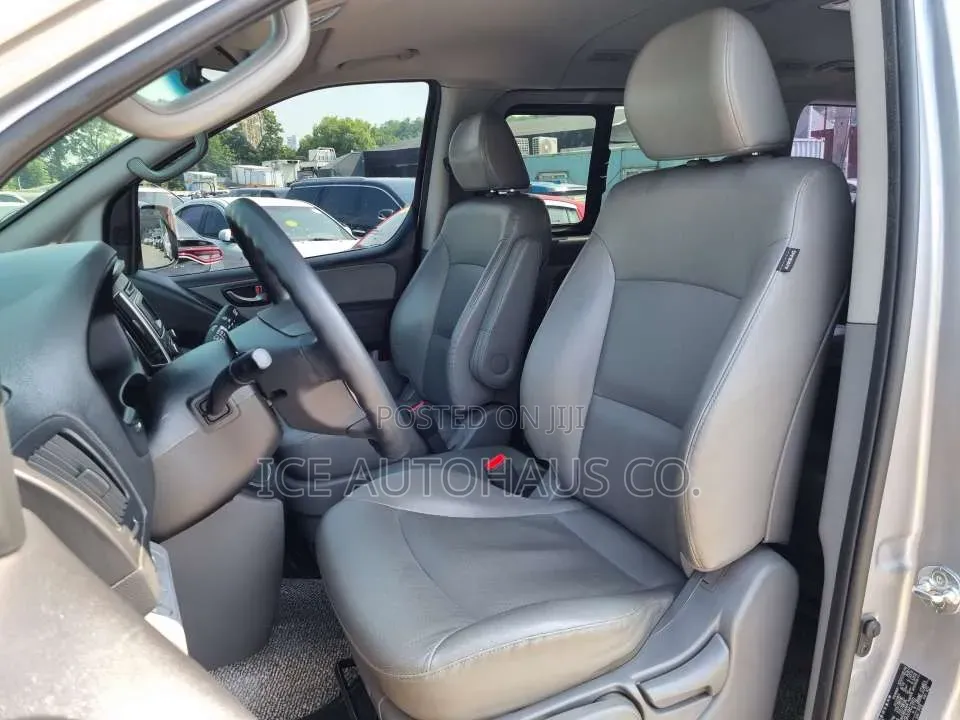 Hyundai Starex 2018 Grey