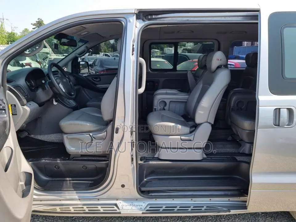 Hyundai Starex 2018 Grey