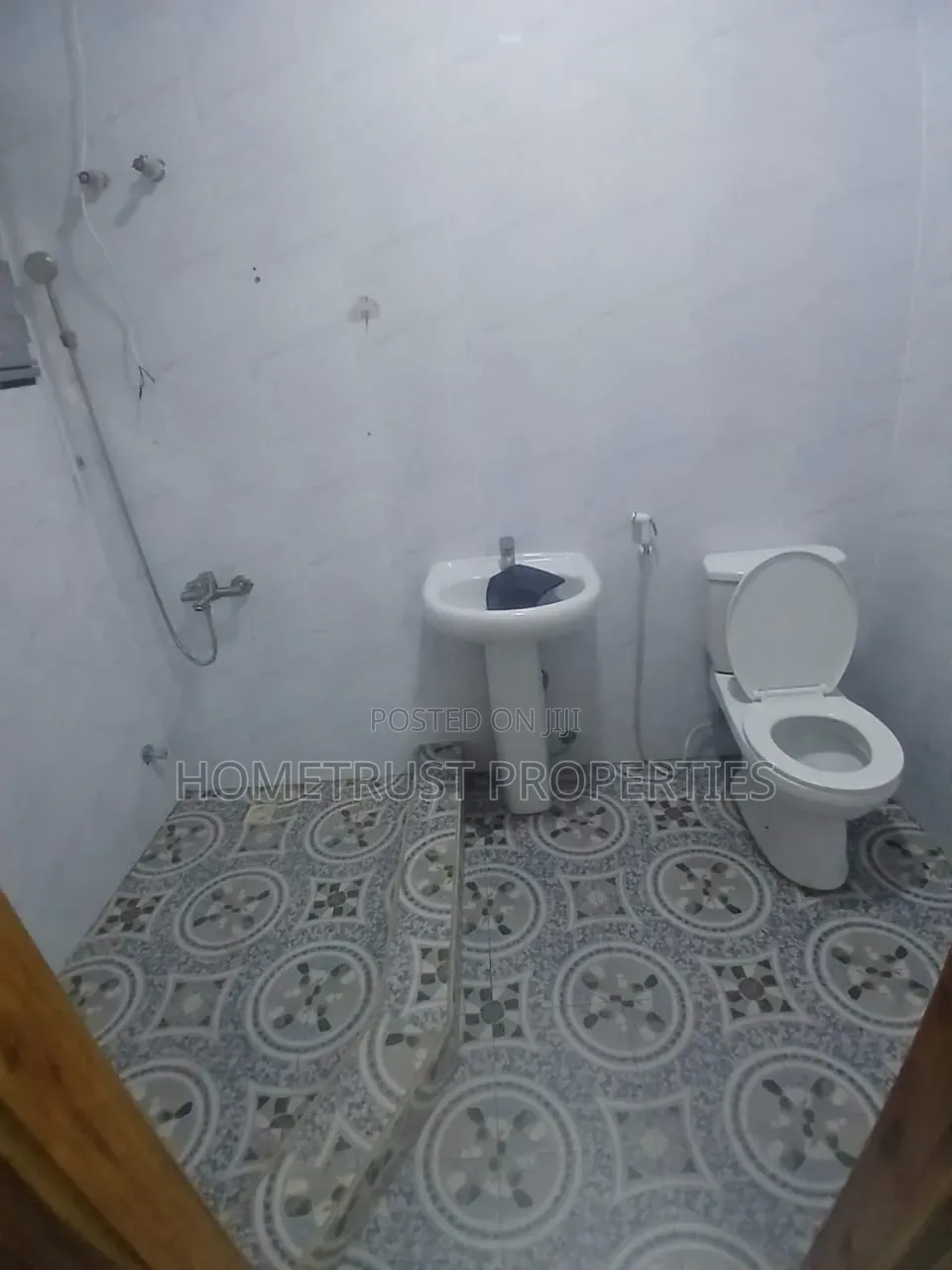 4bdrm House in Pokuase Acp for rent