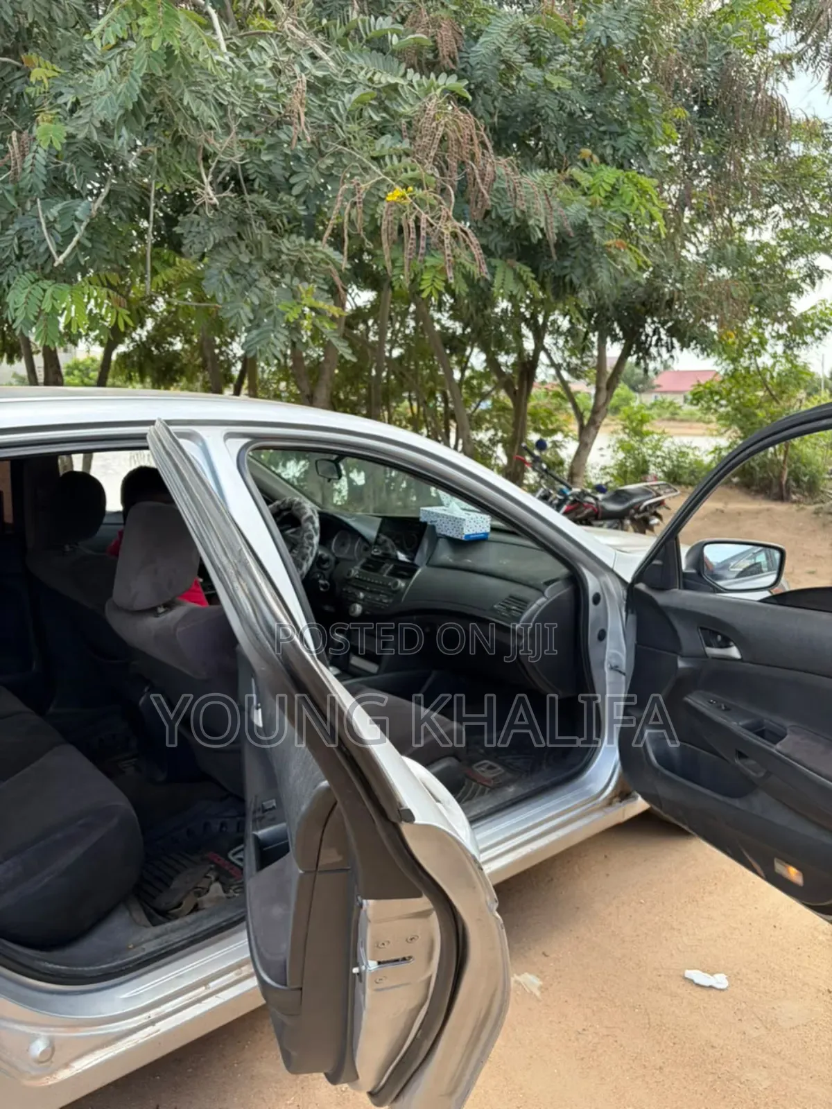 Honda Accord 2011 Silver