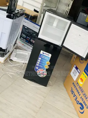 Get Unique Pearl PF-216TBG-5E 136-Litre Double-Door Top-Freezer