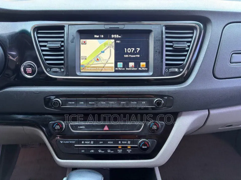 Kia Carnival 2017 Black