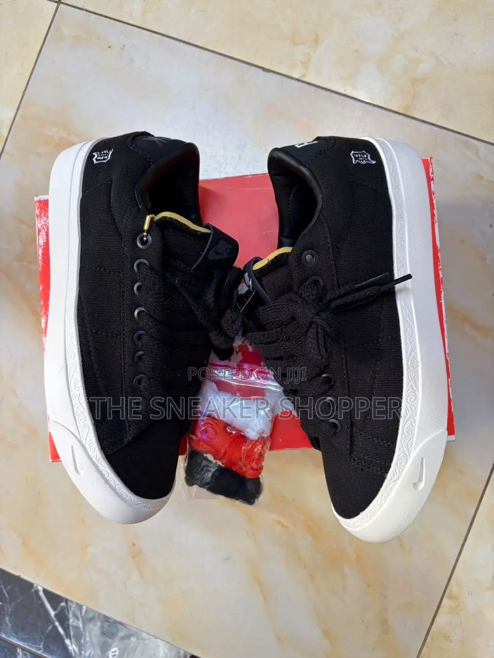Nike SB Zoom Blazer Low GT "Black / White