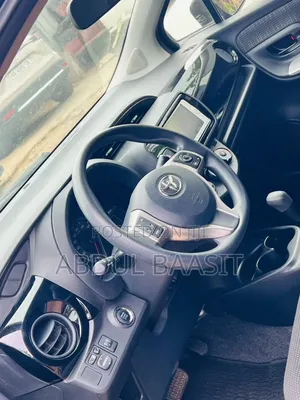Toyota Vitz 2015 Black
