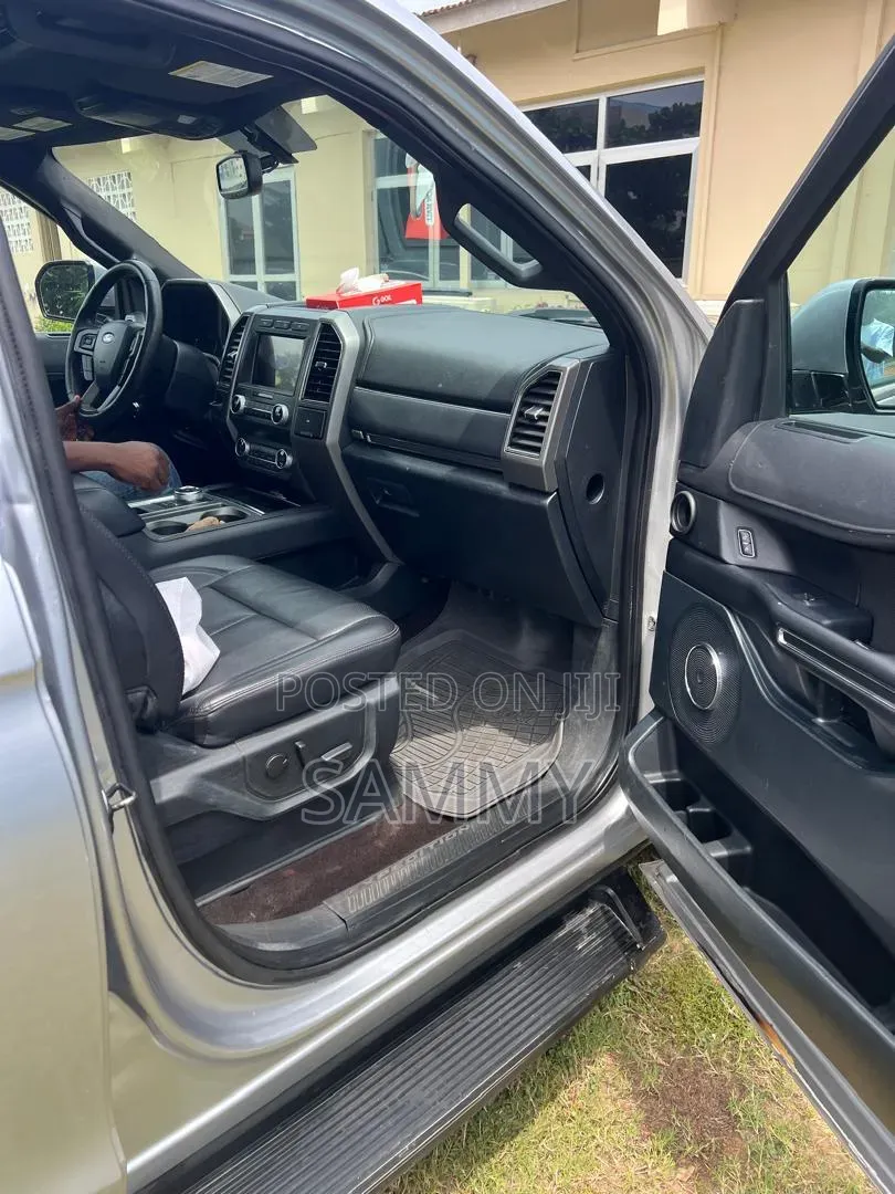 Ford Expedition 2019 Gray