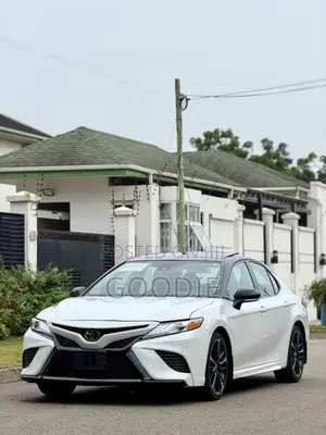 Toyota Camry XSE (2.5L 4cyl 8A) 2019 White