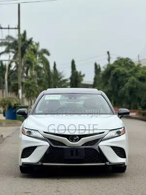 Toyota Camry XSE (2.5L 4cyl 8A) 2019 White