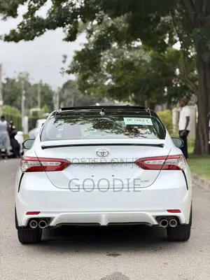 Toyota Camry XSE (2.5L 4cyl 8A) 2019 White
