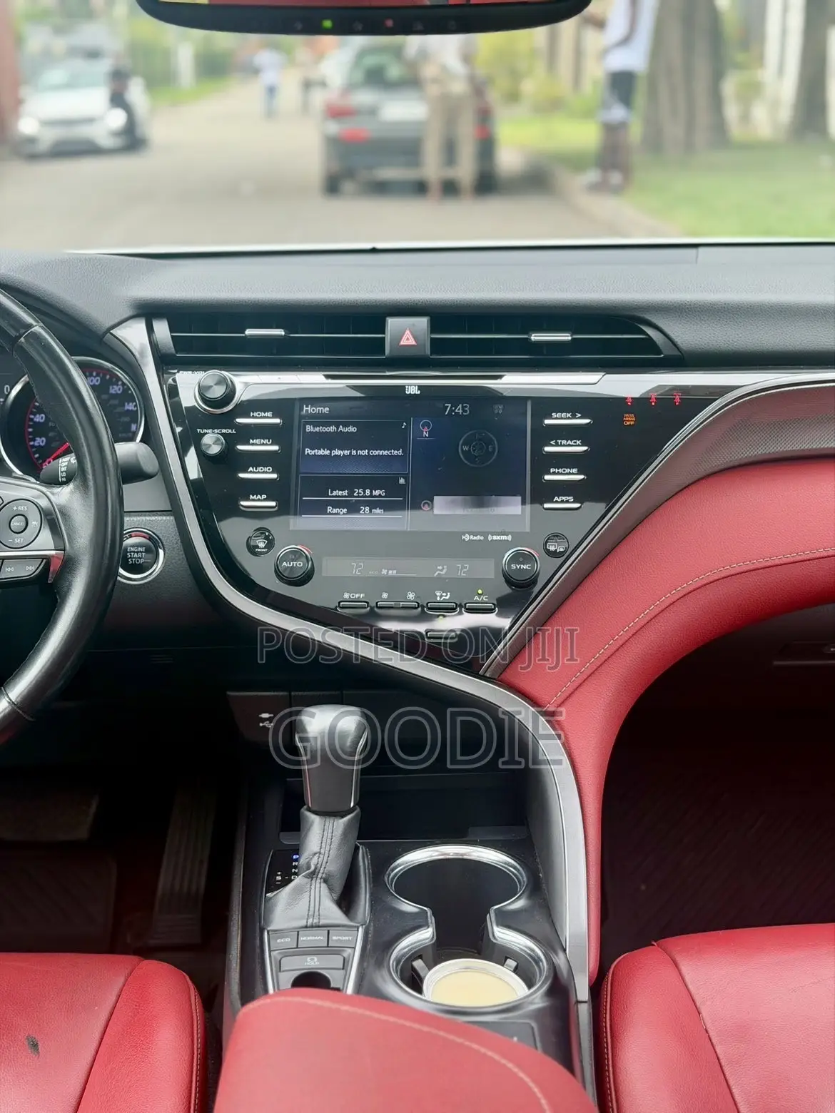 Toyota Camry XSE (2.5L 4cyl 8A) 2019 White