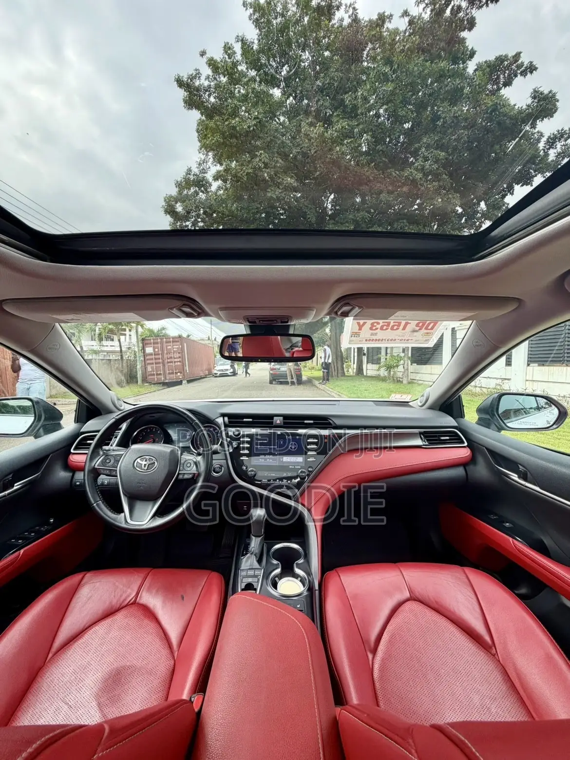 Toyota Camry XSE (2.5L 4cyl 8A) 2019 White
