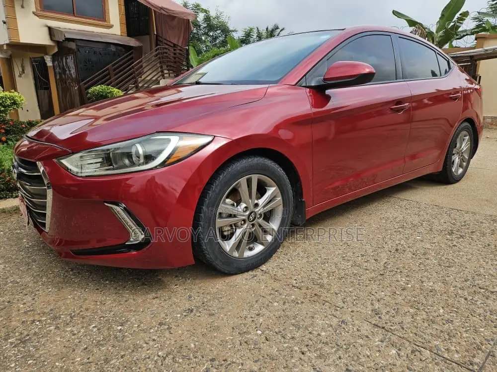 Hyundai Elantra Limited Sedan FWD (2.0L 4cyl 6A) 2017 Red