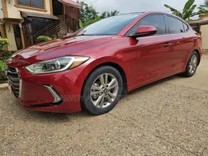 Hyundai Elantra Limited Sedan FWD (2.0L 4cyl 6A) 2017 Red