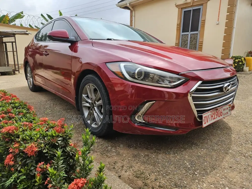 Hyundai Elantra Limited Sedan FWD (2.0L 4cyl 6A) 2017 Red