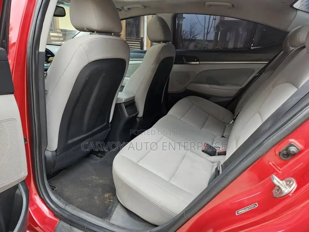 Hyundai Elantra Limited Sedan FWD (2.0L 4cyl 6A) 2017 Red