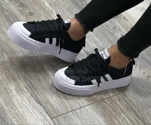 Adidas Nizza Platform Low "Black / White