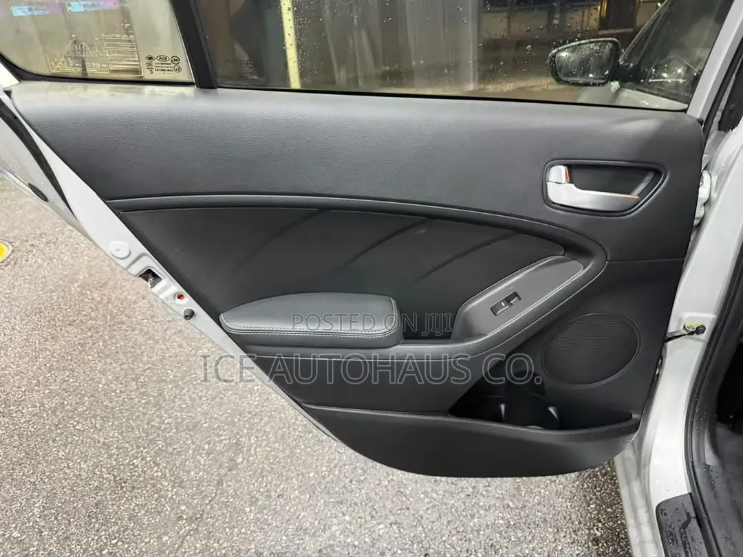 Kia Cerato 2016 Silver