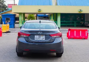 Hyundai Elantra SE 4dr Sedan (1.8L 4cyl 6A) 2014 Gray