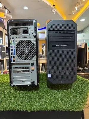 Desktop Computer HP Z4 G4 24GB Intel Xeon SSD 512GB