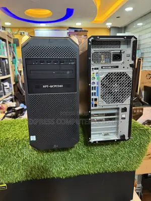 Desktop Computer HP Z4 G4 24GB Intel Xeon SSD 512GB